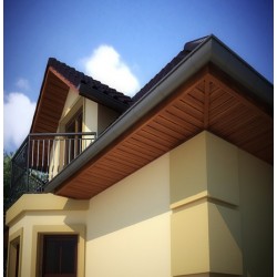 Облицовка за стрехи - винилов софит Златен Дъб Неперфориран