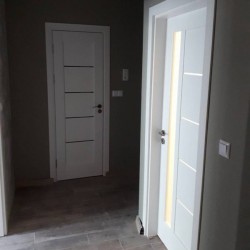 Интериорна врата Грета - Бяла мат Остъклена